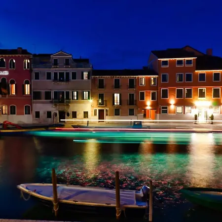 La Casetta Rosa - Vista Sul Canale Apartament Wenecja
