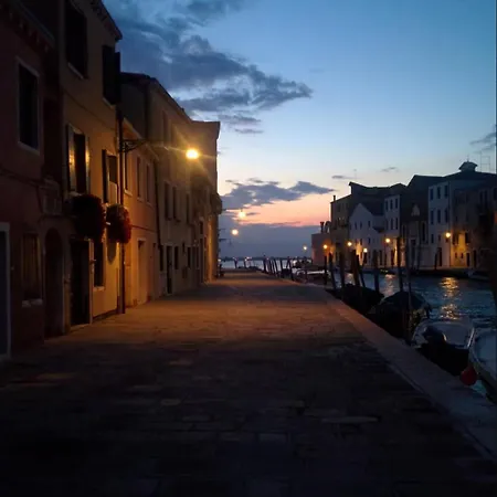 La Casetta Rosa - Vista Sul Canale